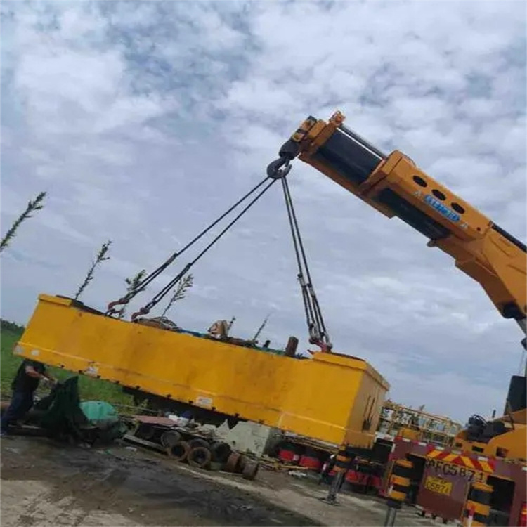 播州随车吊吊集装箱怎么吊